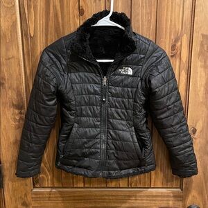 The North Face kids Black Puffer Jacket - REVERSIBLE